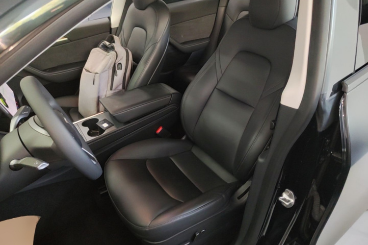 Tesla Model Y 2021 #15 Tesla Model Y 2021 car image #15