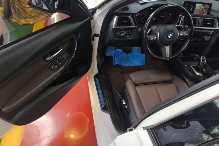 BMW 3 Series 2019 #16 BMW 3 Series 2019 car image #16