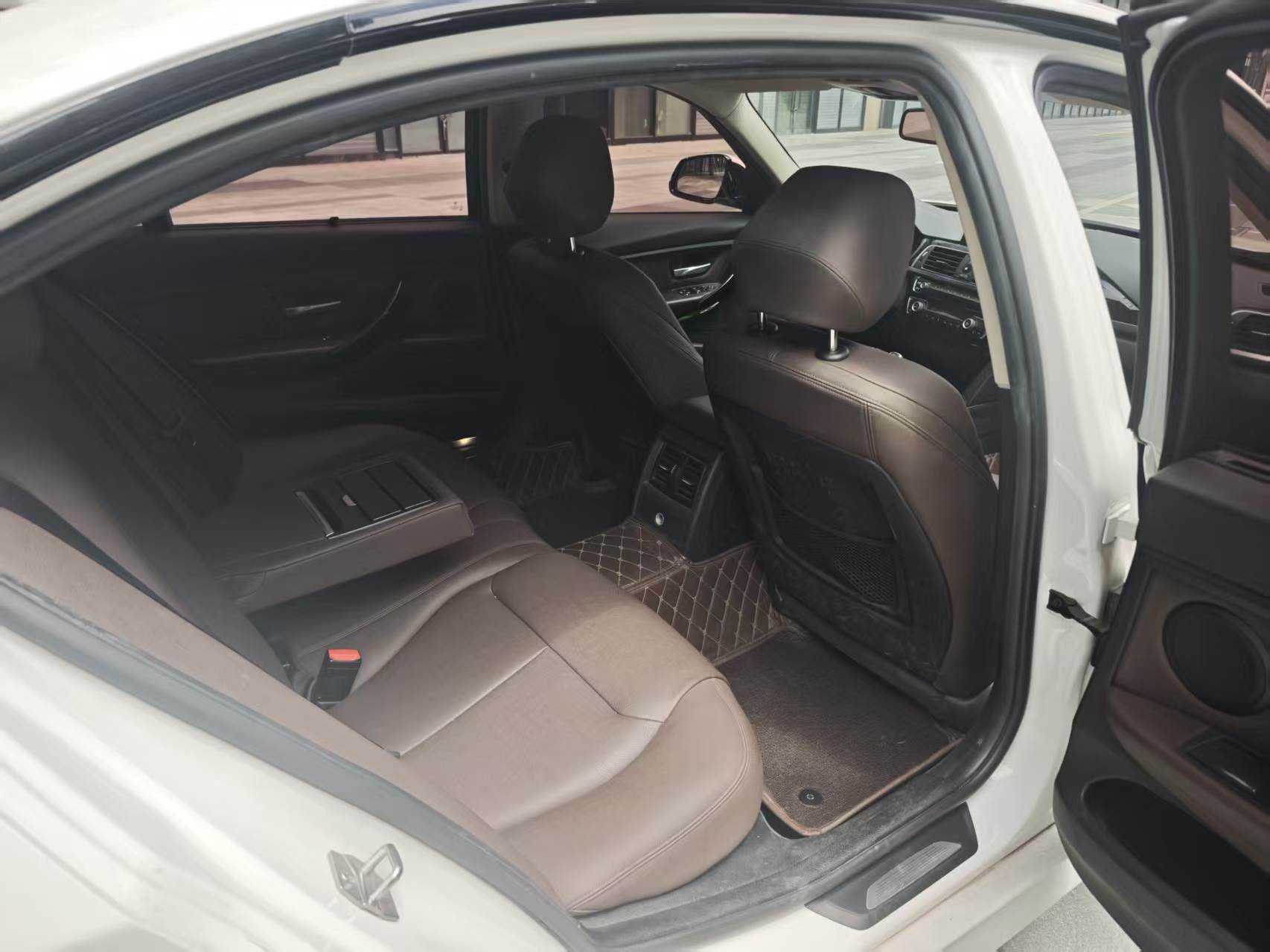BMW 3 Series 2018 car image #6