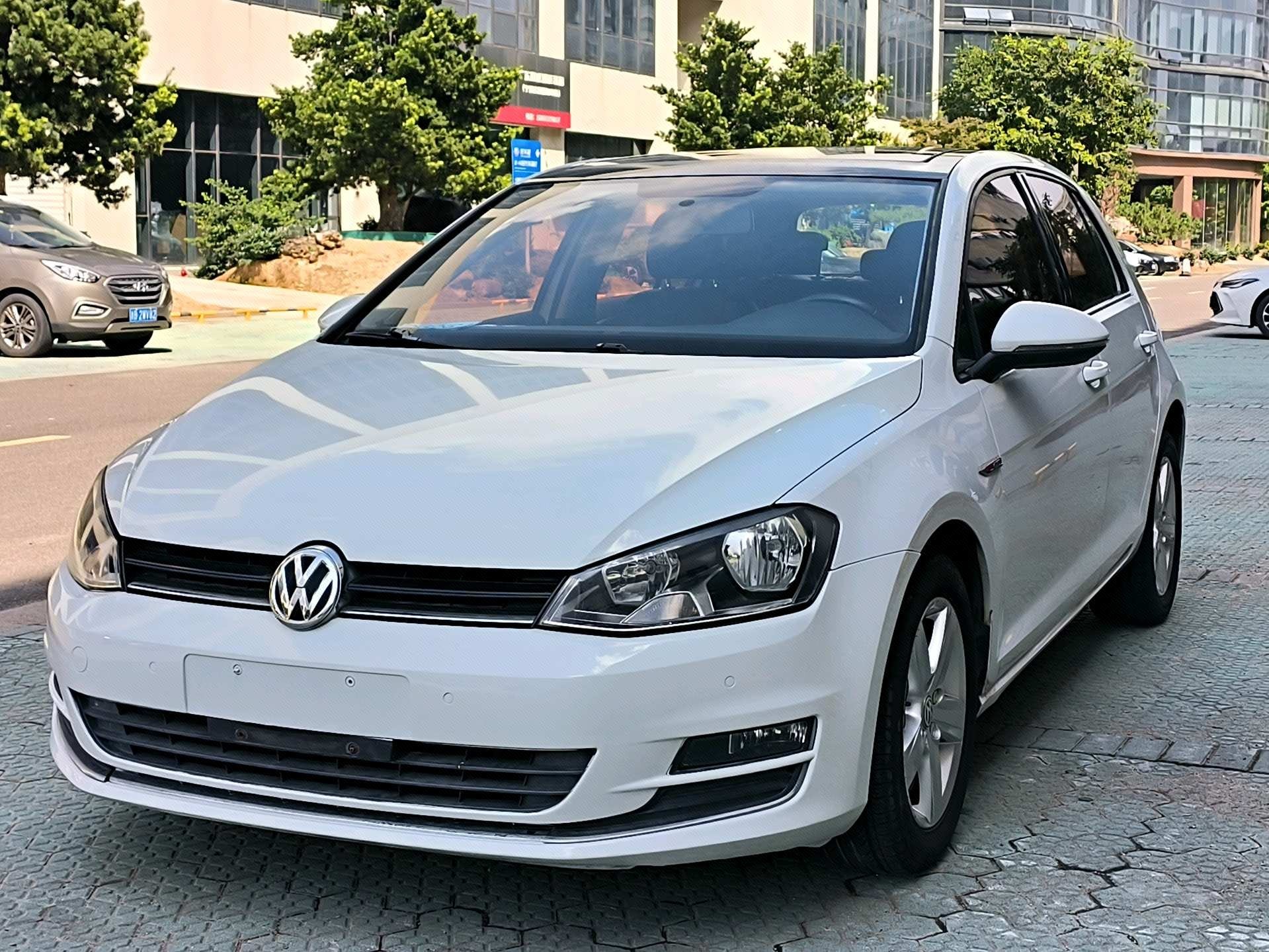 Volkswagen Golf 2015 Volkswagen Golf 2015 car image