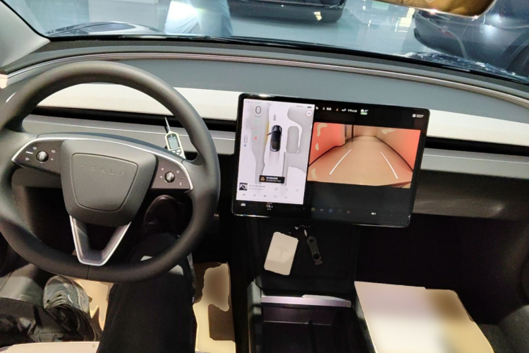 Tesla Model 3 2024 #8 Tesla Model 3 2024 car image #8