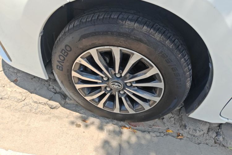 Toyota Corolla 2017 car image #9