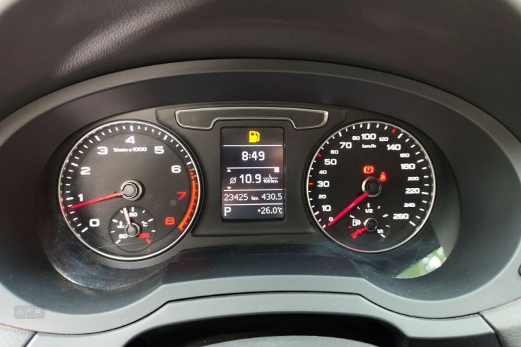 Audi Q3 2019 #13 Audi Q3 2019 car image #13