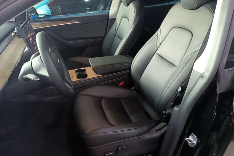 Tesla Model Y 2022 #15 Tesla Model Y 2022 car image #15