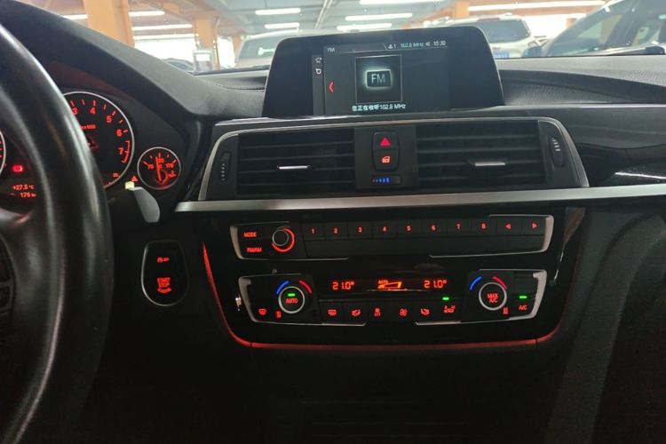 BMW 3 Series 2017 #13 BMW 3 Series 2017 car image #13