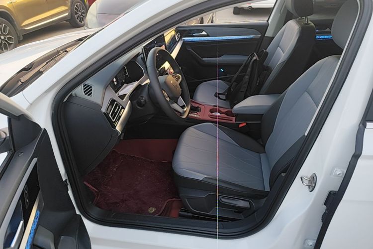 Volkswagen Lavida 2025 car image #16