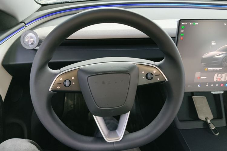 Tesla Model 3 2025 #11 Tesla Model 3 2025 car image #11