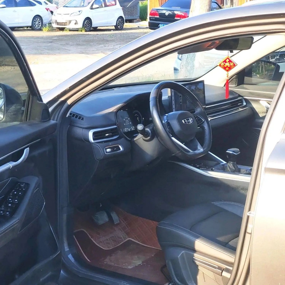 GEELY Emgrand 2023 immagine di auto #4