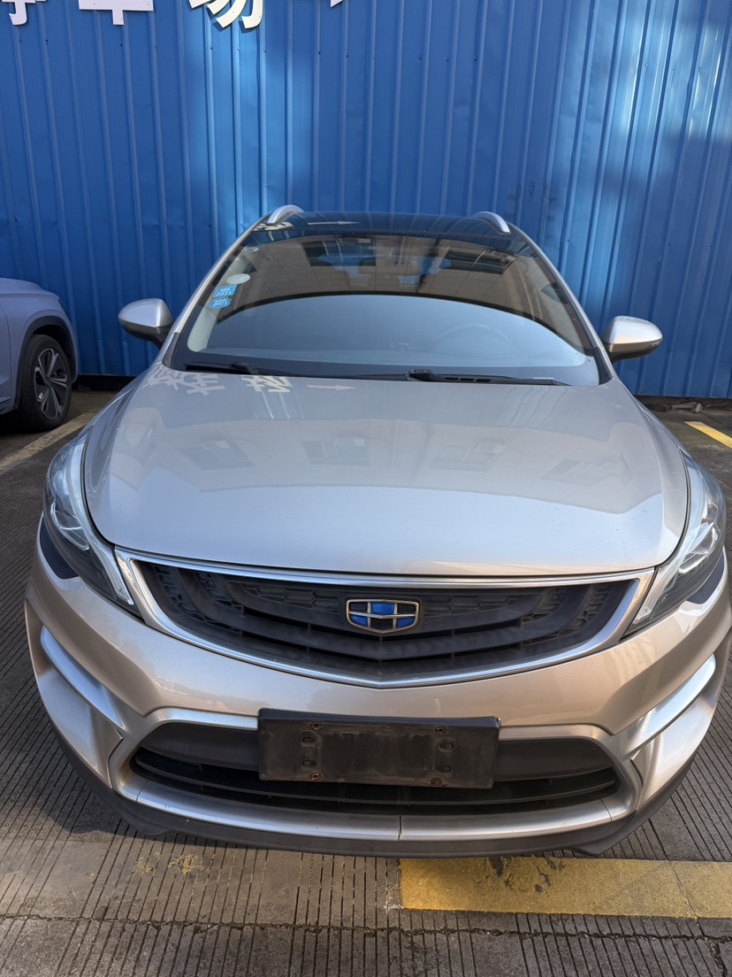 GEELY Emgrand GS 2017 GEELY Emgrand GS 2017 صورة سيارة