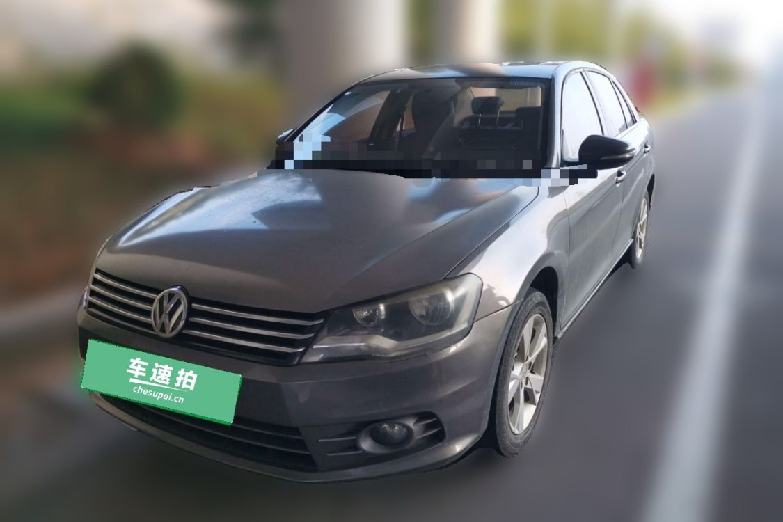 Volkswagen Bora 2013 immagine di auto 
