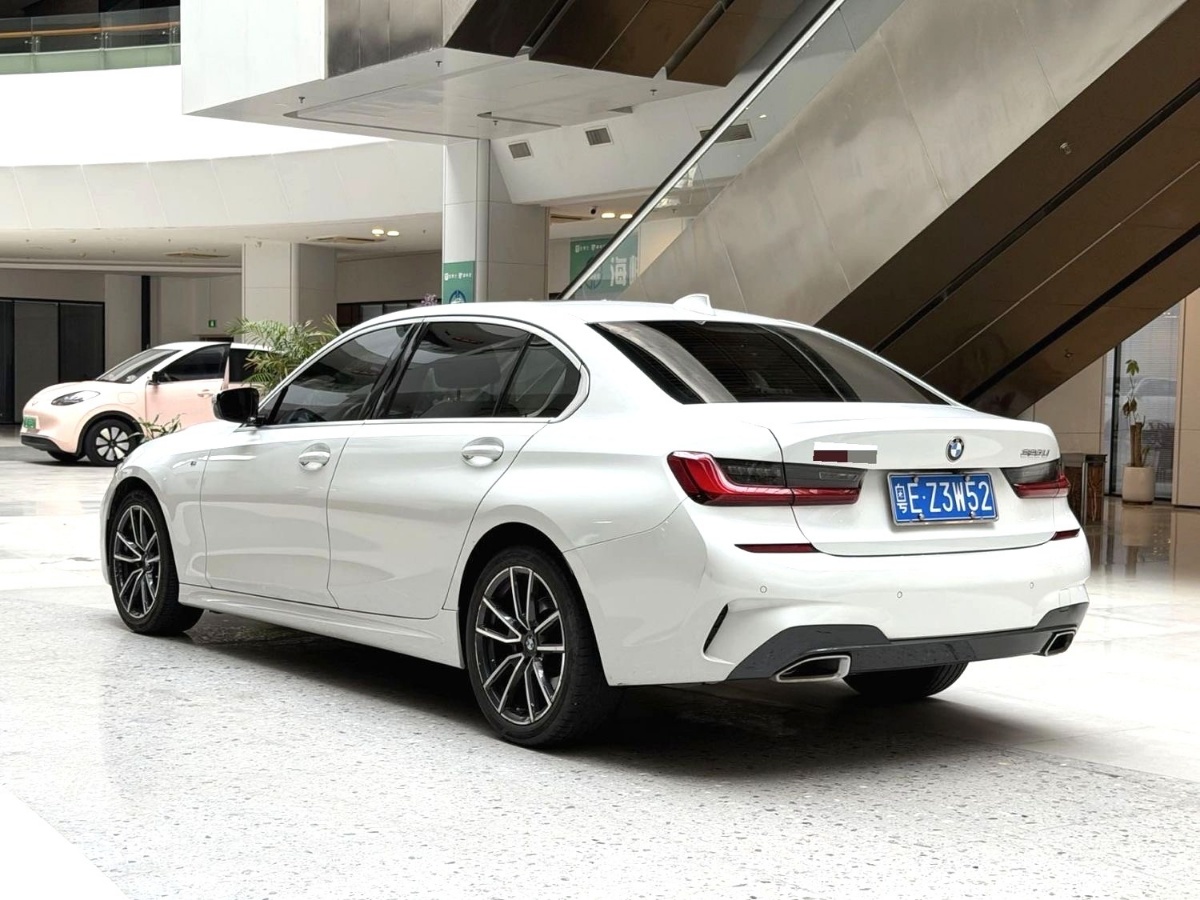 BMW 3 Series 2022 #9 BMW 3 Series 2022 car image #9