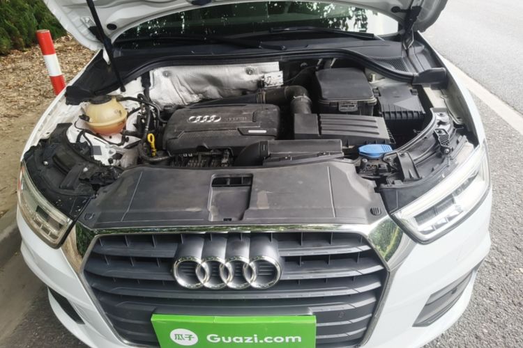 Audi Q3 2018 car image #20