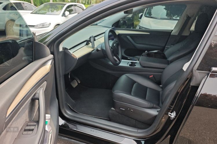 Tesla Model Y 2023 #18 Tesla Model Y 2023 car image #18