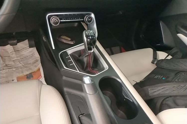 GEELY Binray 2019 image de voiture #14
