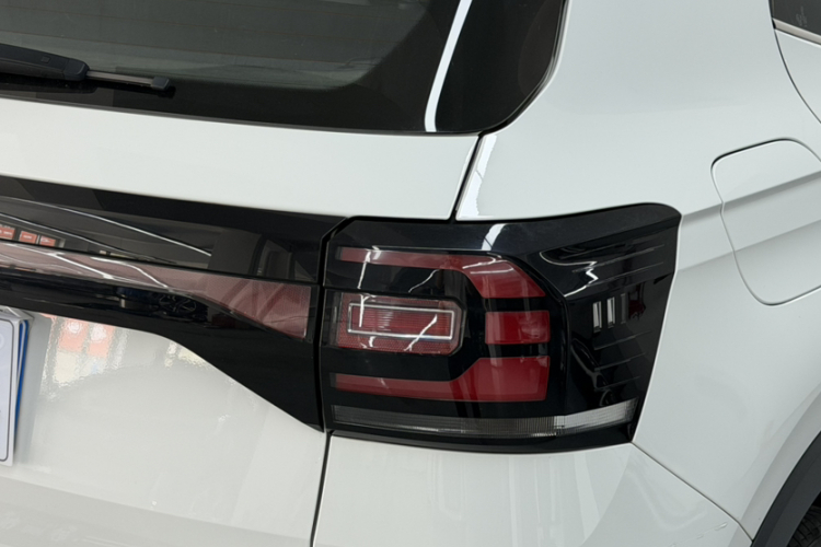 Volkswagen Tacqua 2021 car image #9