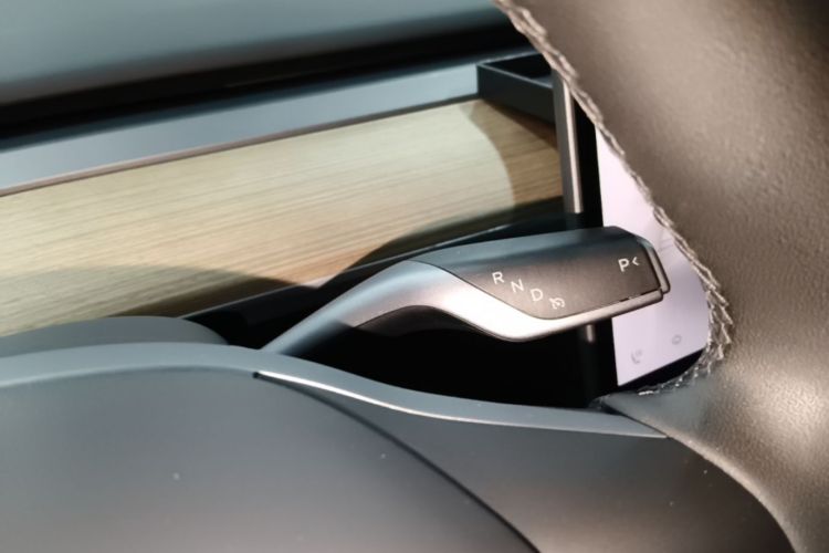Tesla Model Y 2023 #14 Tesla Model Y 2023 car image #14