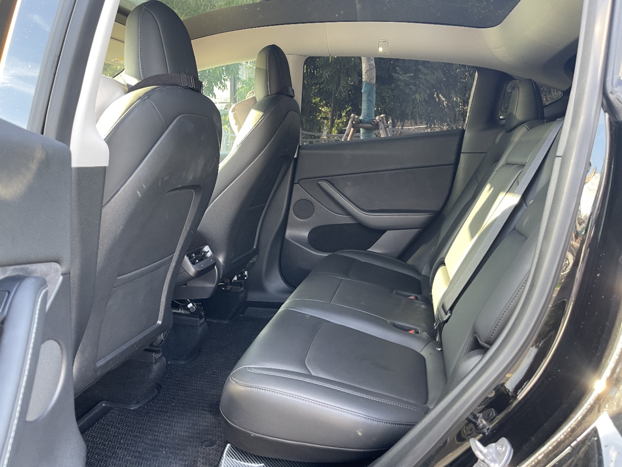 Tesla Model Y 2021 صورة سيارة #6