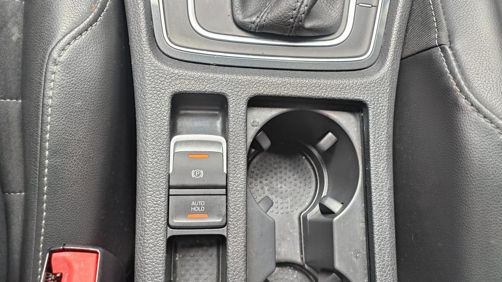 Volkswagen Golf 2018 car image #8