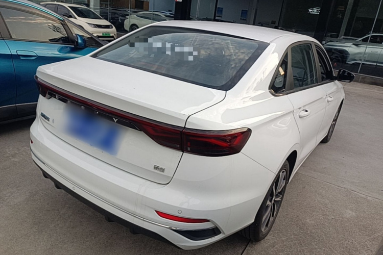 GEELY Emgrand 2025 #7 GEELY Emgrand 2025 car image #7
