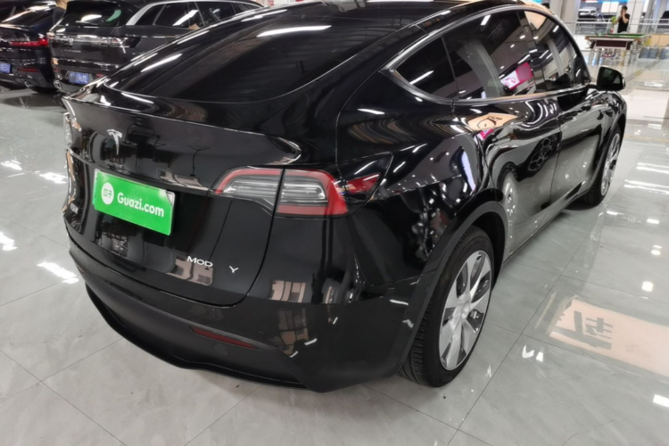 Tesla Model Y 2021 #7 Tesla Model Y 2021 car image #7