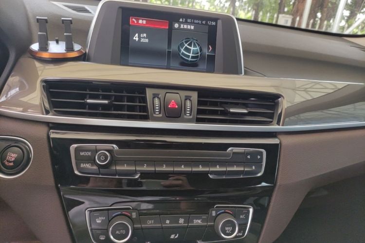 BMW X1 2019 car image #13