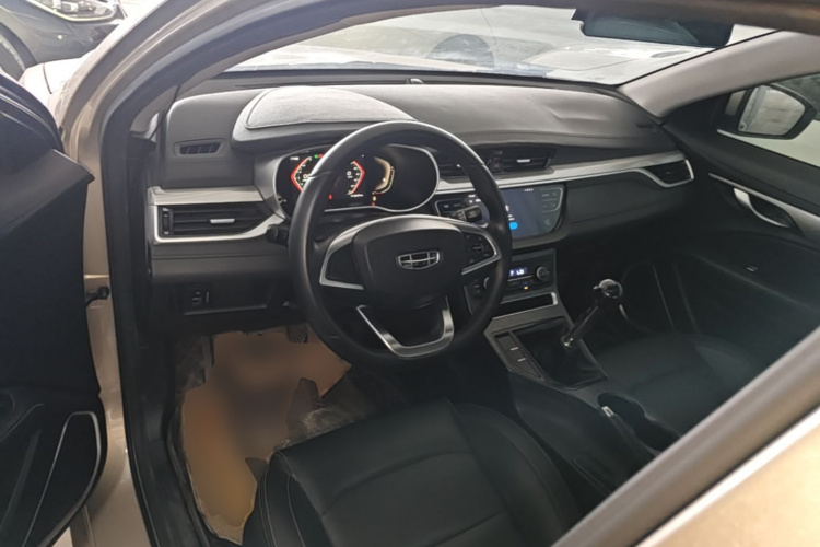 GEELY Emgrand 2021 #10 GEELY Emgrand 2021 car image #10