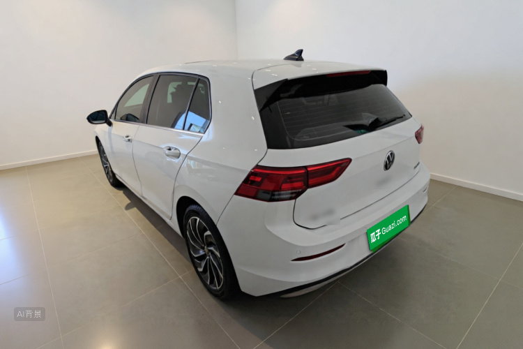 Volkswagen Golf 2024 car image #5