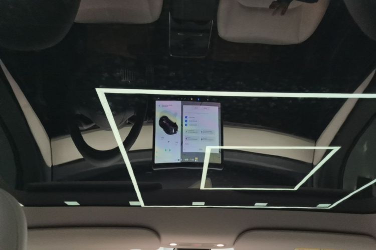Tesla Model Y 2023 immagine di auto #18