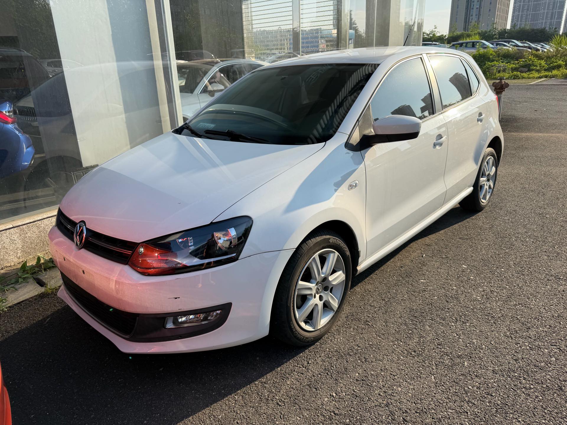Volkswagen Polo 2014 Volkswagen Polo 2014 car image