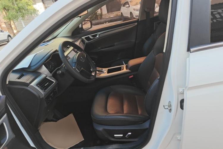GEELY Emgrand GL 2017 car image #15