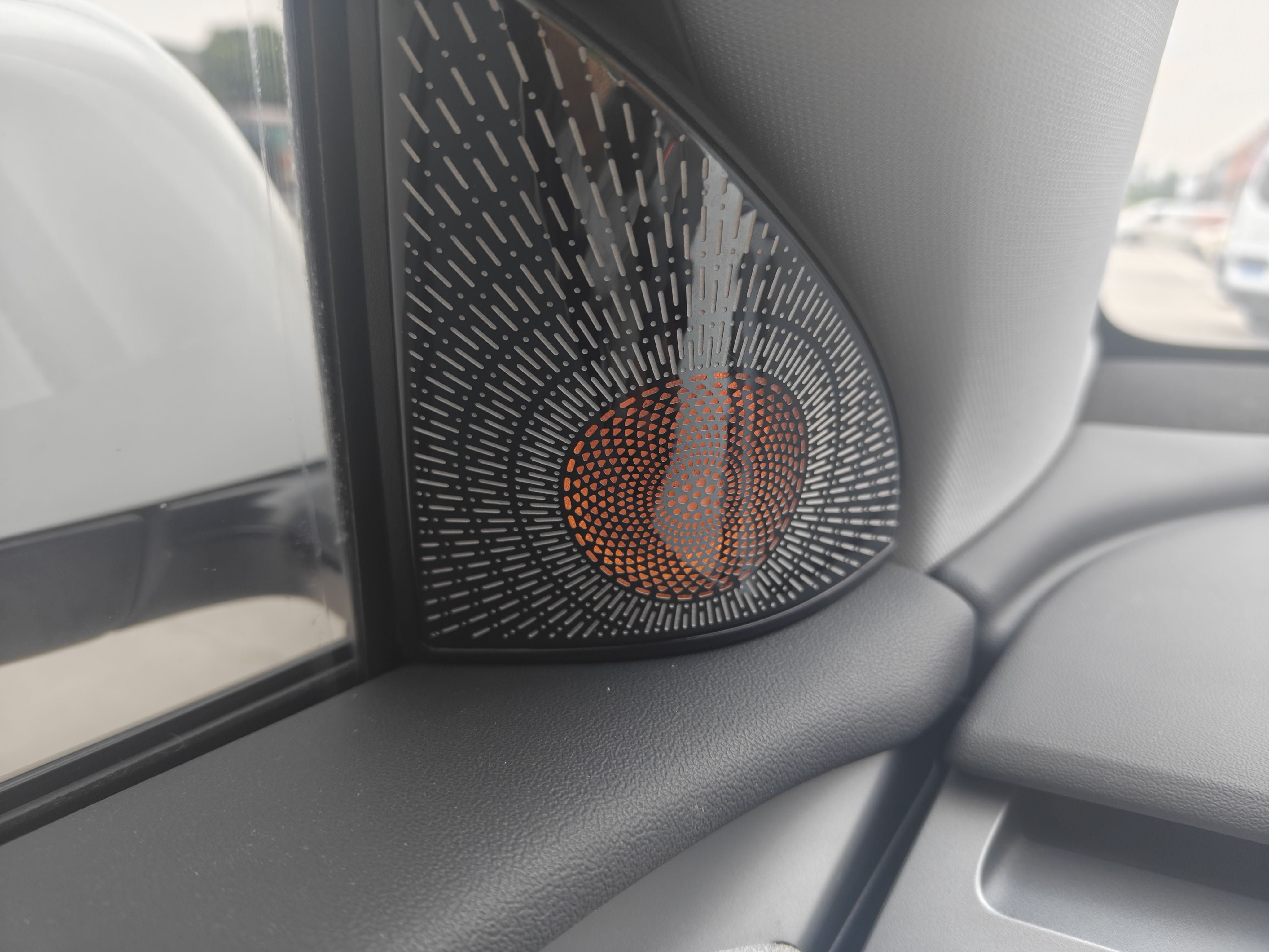 Tesla Model Y 2024 car image #4