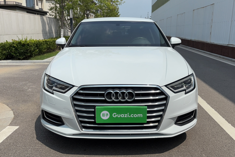 Audi A3 2019 car image #3