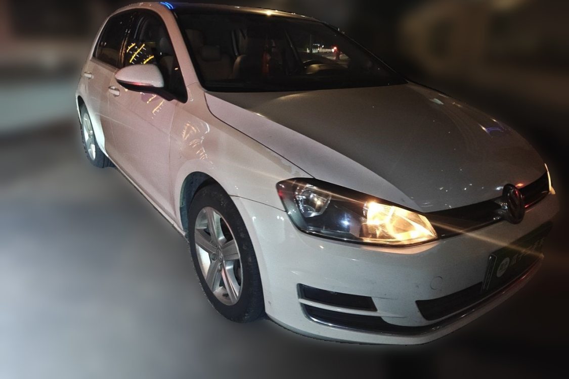Volkswagen Golf 2014 car image #2