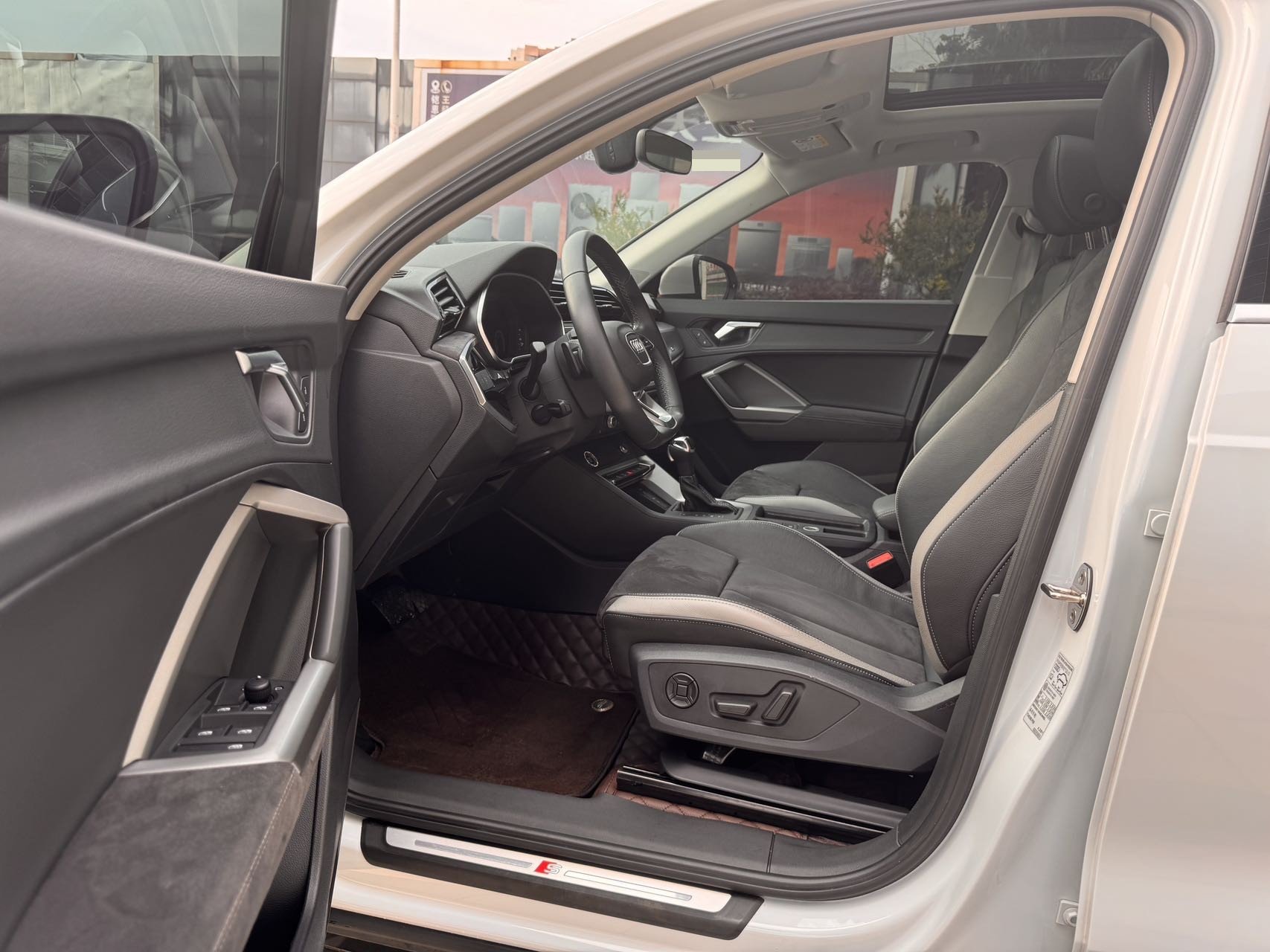 Audi Q3 2023 imagen de coche #7