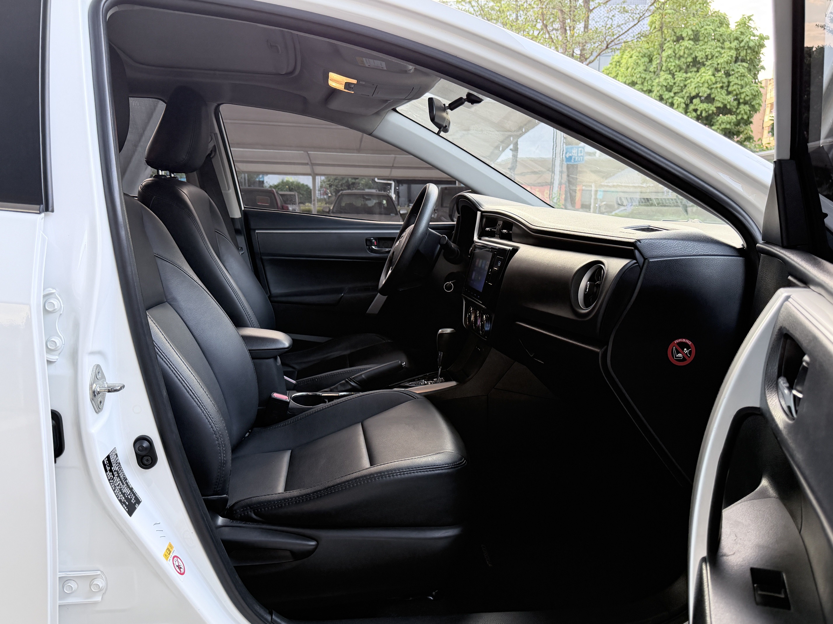 Toyota Corolla 2018 car image #10