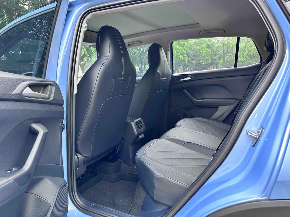 Volkswagen Tharu 2024 immagine di auto #10