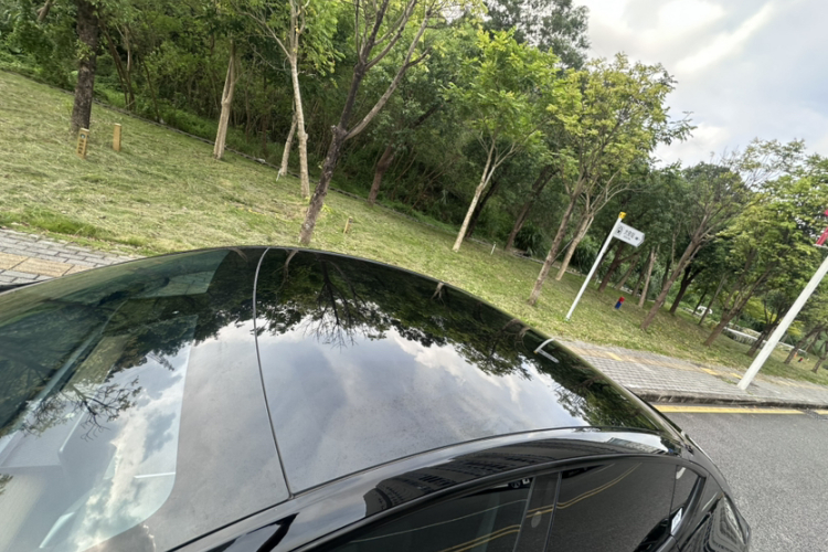 Tesla Model Y 2022 car image #27