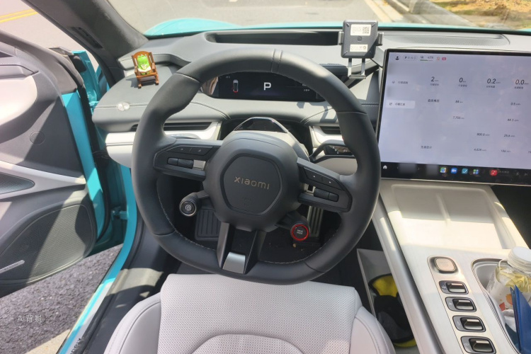 MI SU7 2024 immagine di auto #12