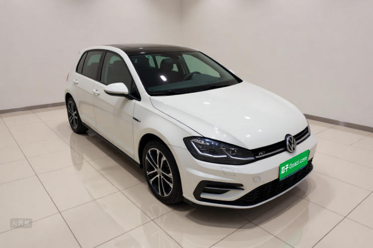 Volkswagen Golf 2019 car image #4