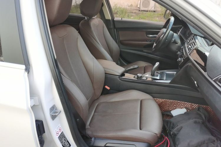 BMW 3 Series 2017 #30 BMW 3 Series 2017 car image #30