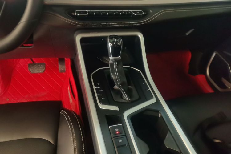 GEELY Vision X6 2020 immagine di auto #14