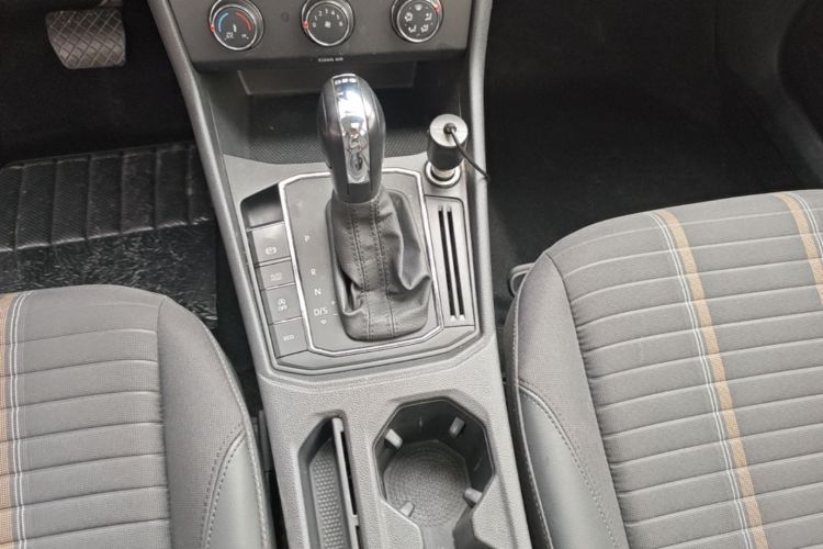 Volkswagen Lavida 2020 car image #14