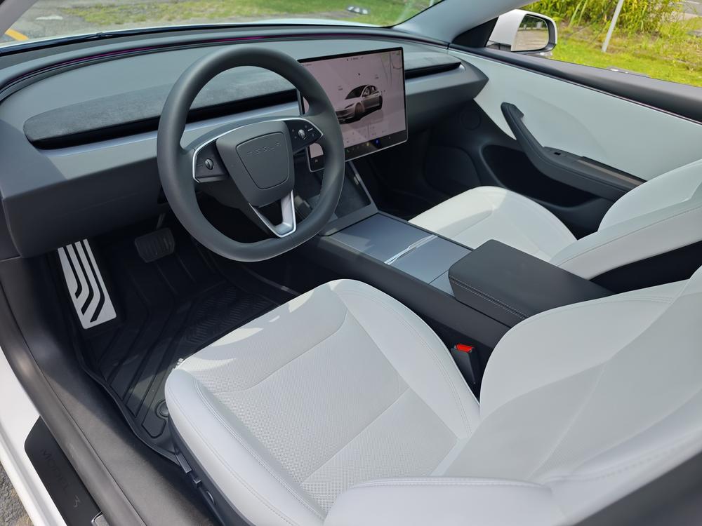 Tesla Model 3 2025 car image #29