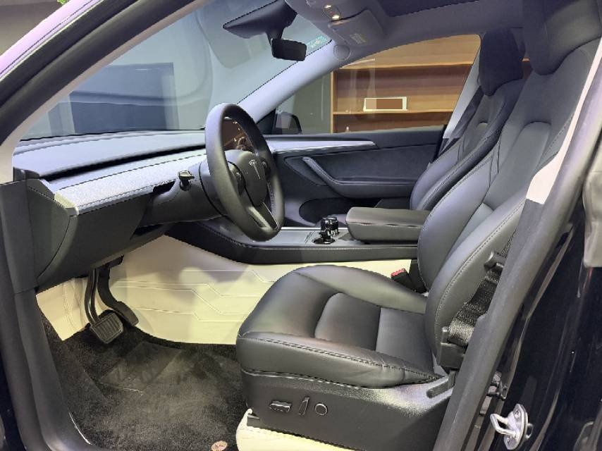 Tesla Model Y 2023 #7 Tesla Model Y 2023 car image #7