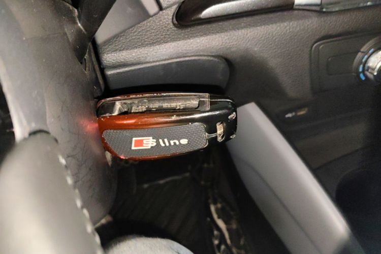 Audi A3 2019 car image #10