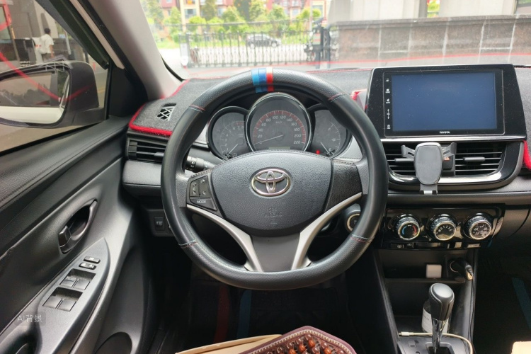 Toyota Vios 2023 car image #12