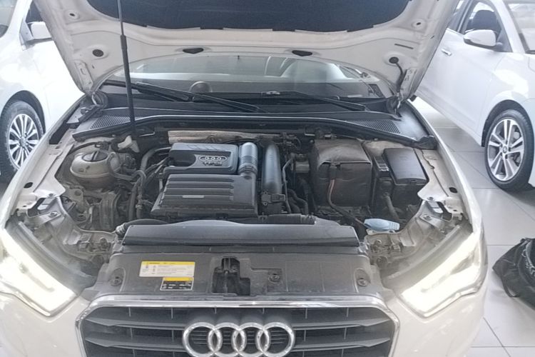 Audi A3 2016 immagine di auto #22