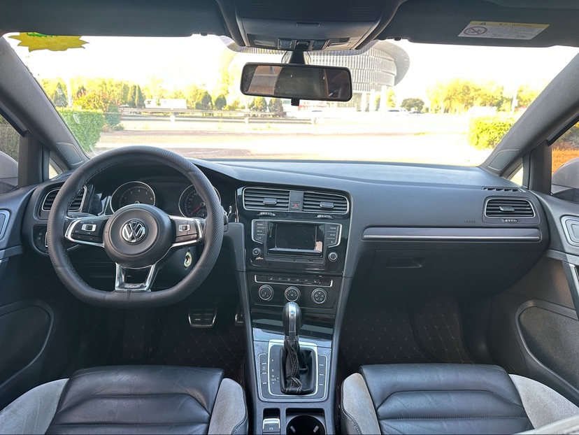 Volkswagen Golf 2016 car image #9
