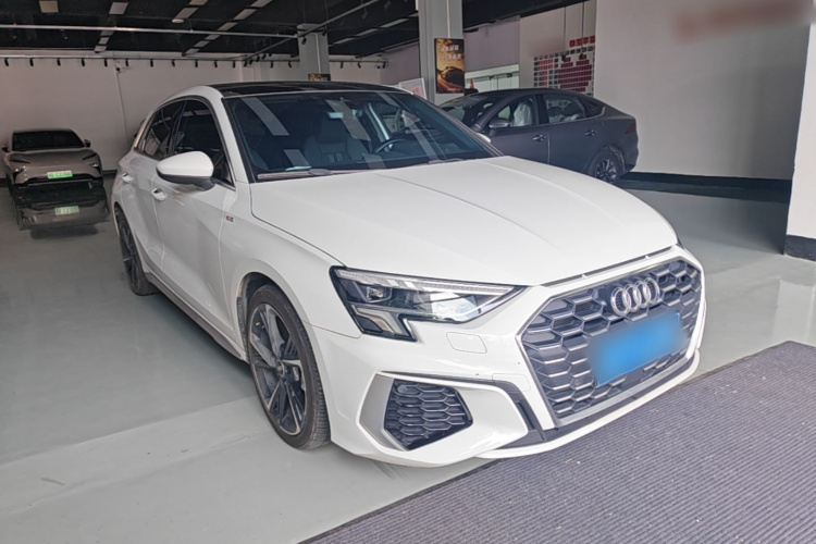 Audi A3 2024 car image #4