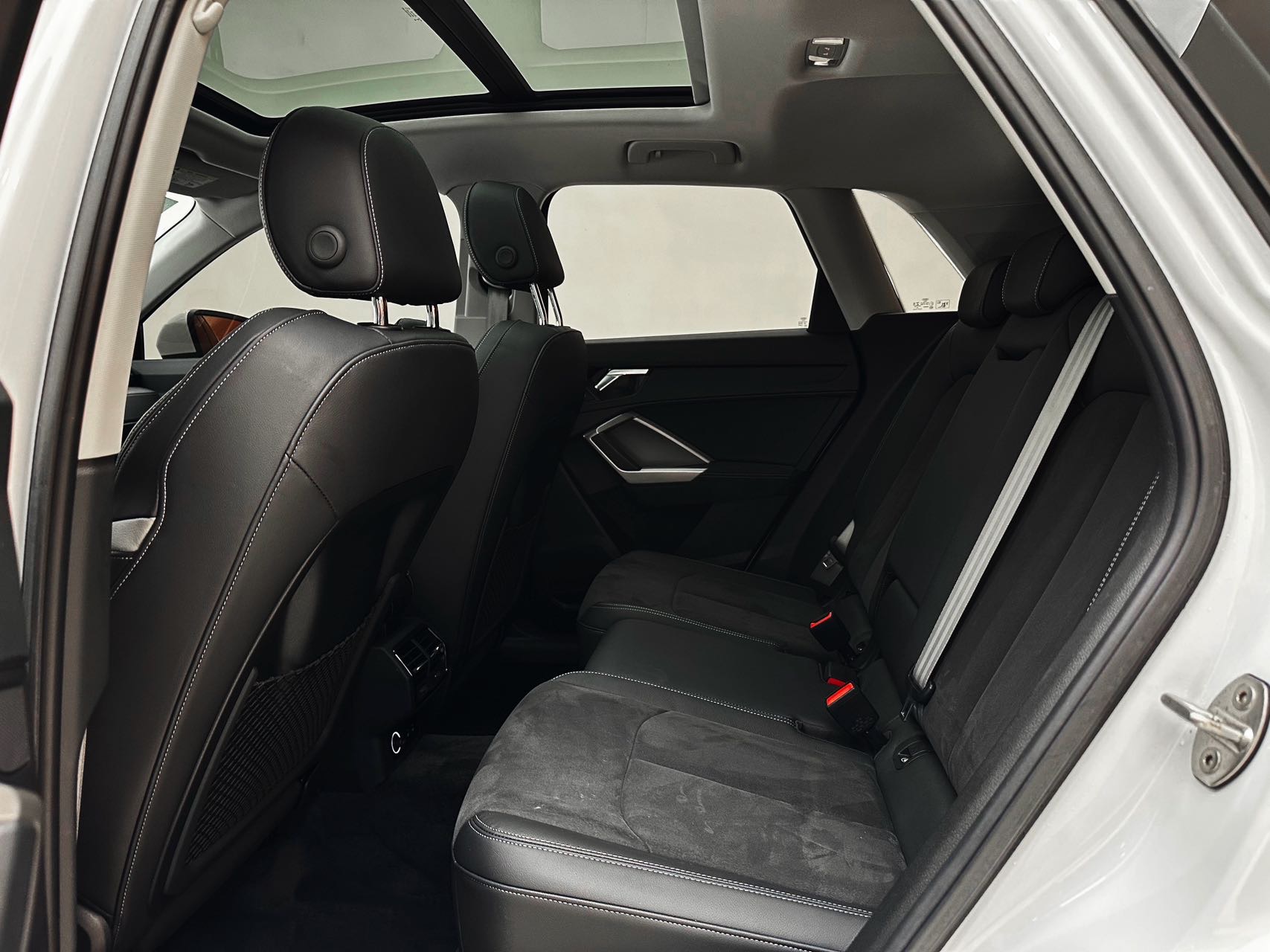 Audi Q3 2022 car image #15